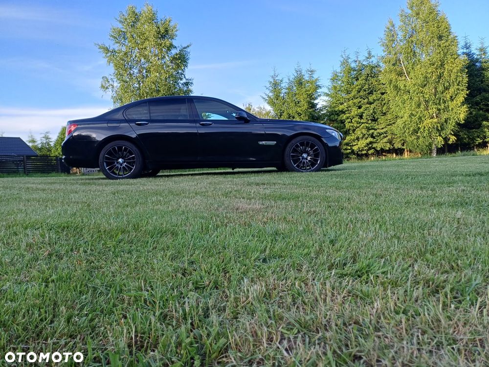 BMW Seria 7 740d xDrive - 11