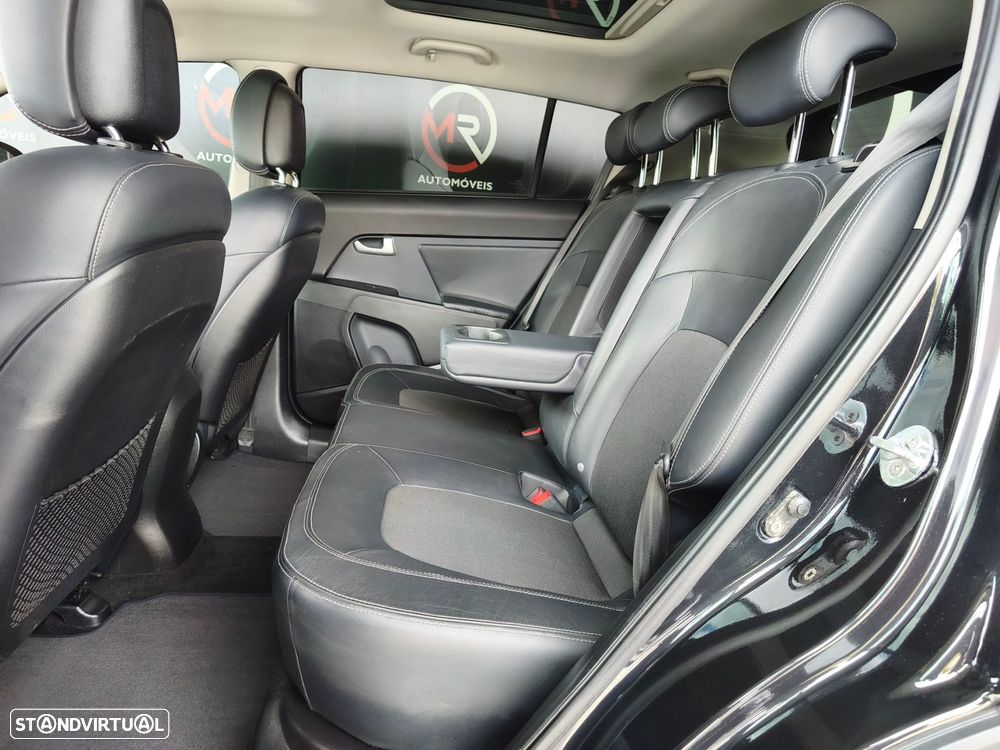 Kia Sportage 1.7 CRDi ISG LX - 35