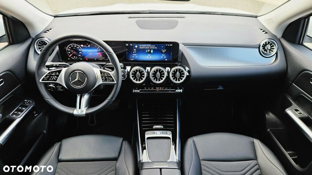 Mercedes-Benz GLA - 18