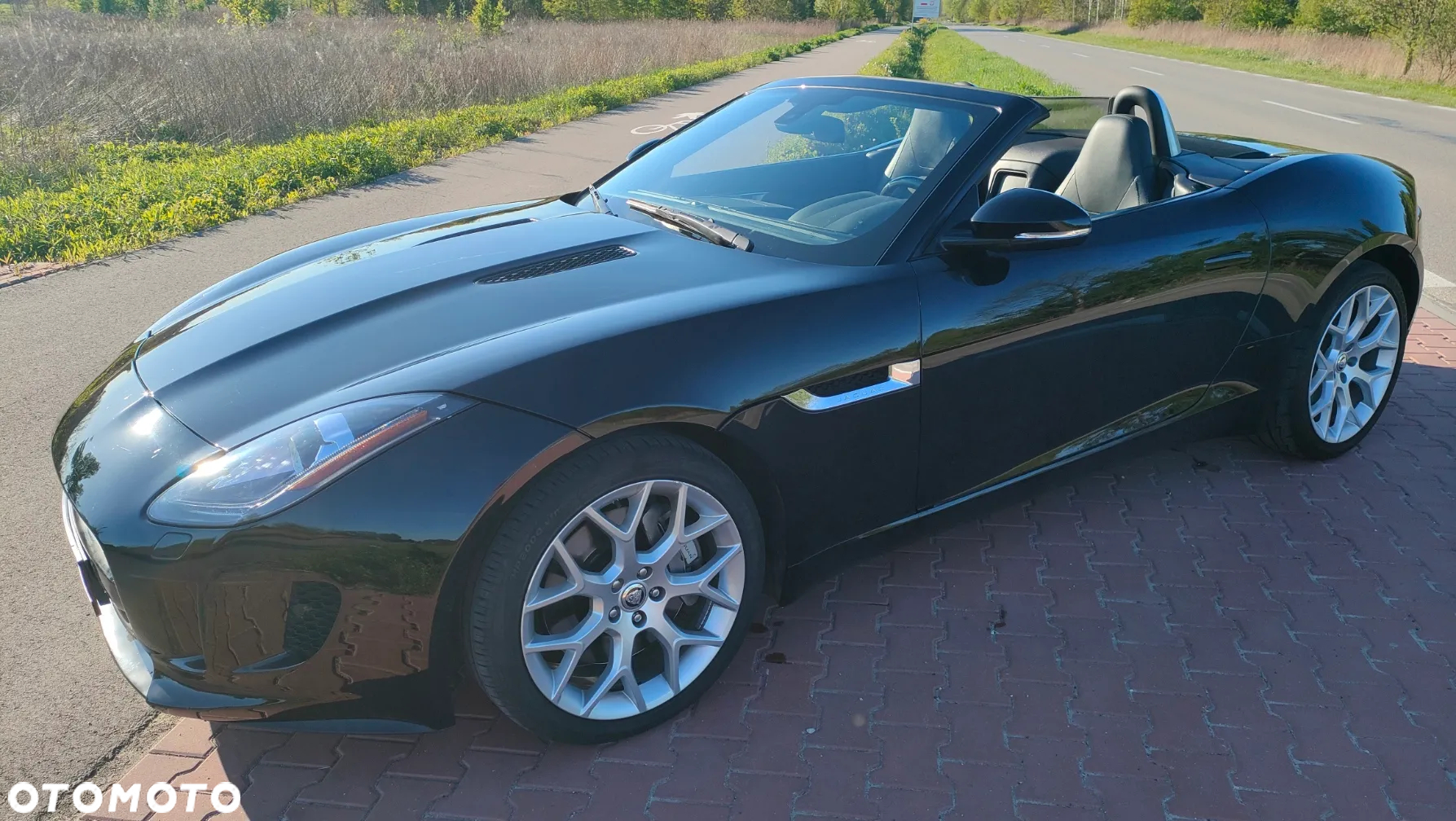 Jaguar F-Type Cabriolet - 12