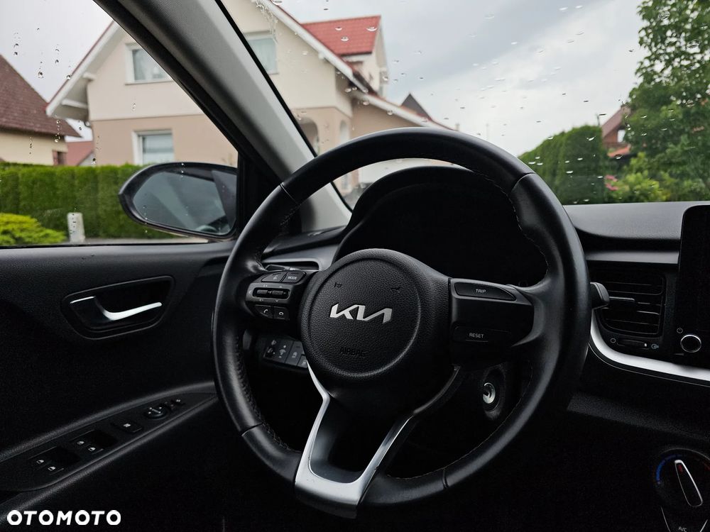 Kia Stonic 1.2 L - 6