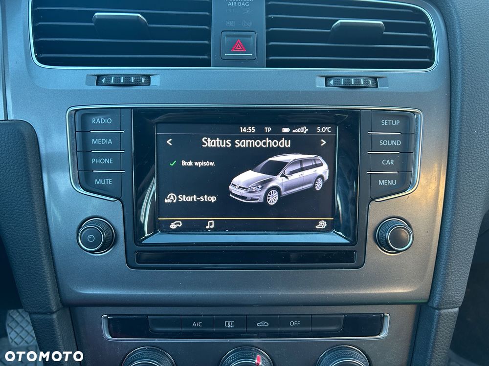 Volkswagen Golf - 24