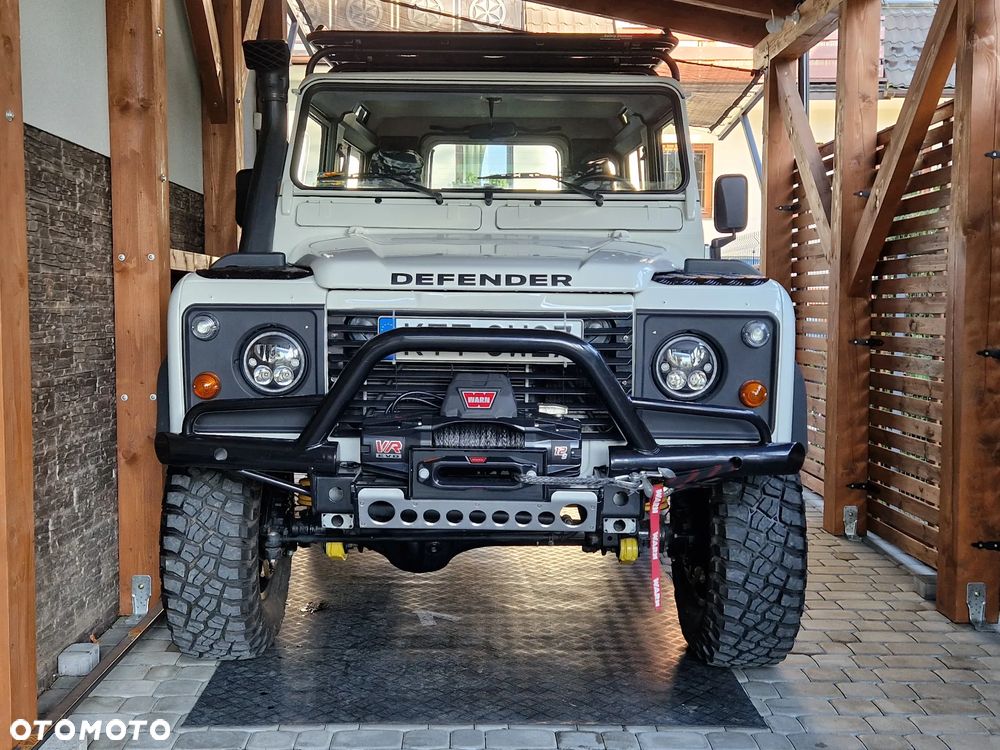 Land Rover Defender - 6