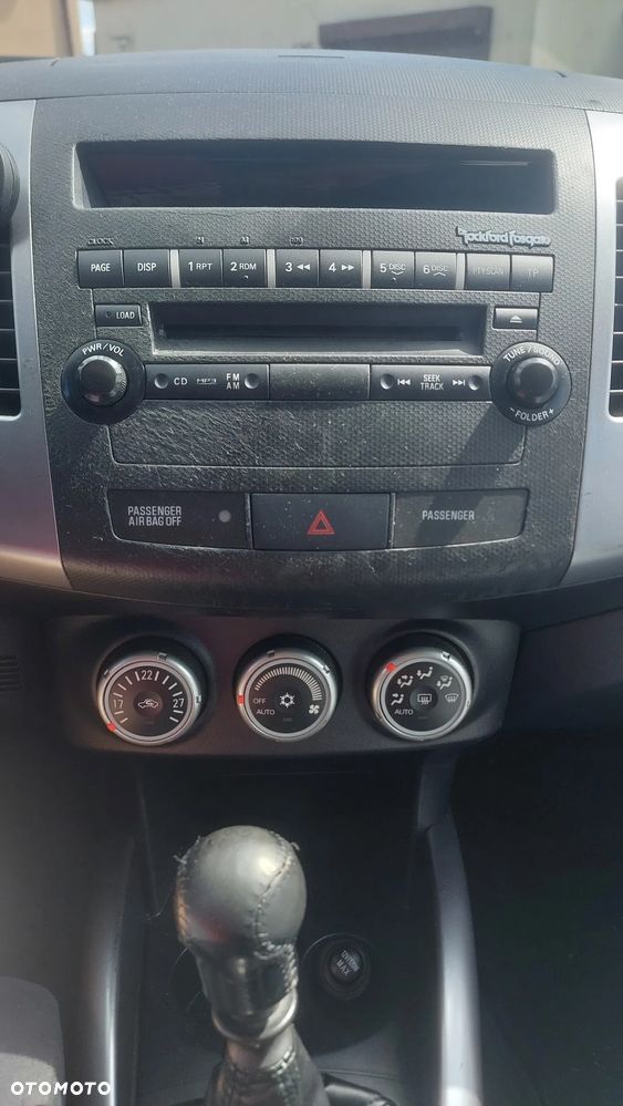 Mitsubishi Outlander 2.0 DID Intense + - 5