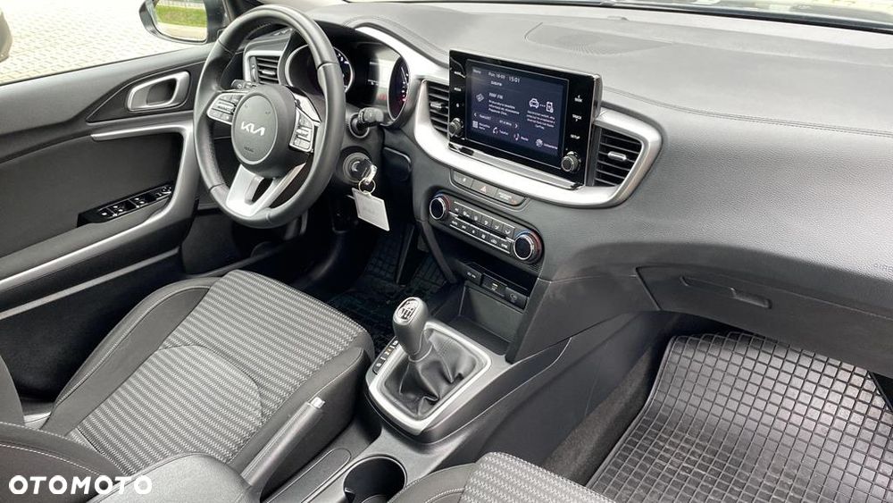 Kia Ceed 1.5 T-GDI M - 10