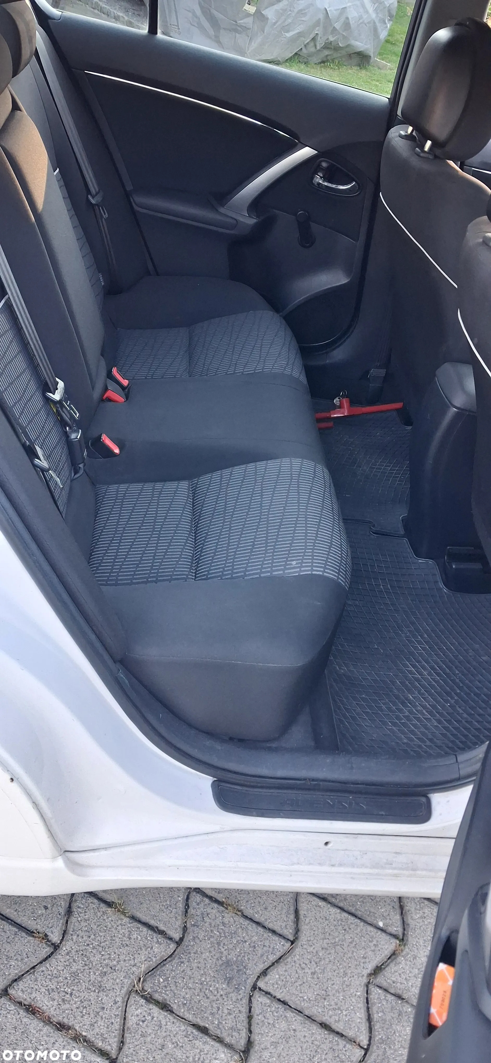 Toyota Avensis 2.0 D-4D Active - 9