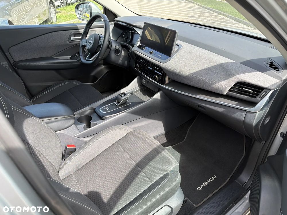 Nissan Qashqai 1.3 DIG-T MHEV Acenta Xtronic - 16