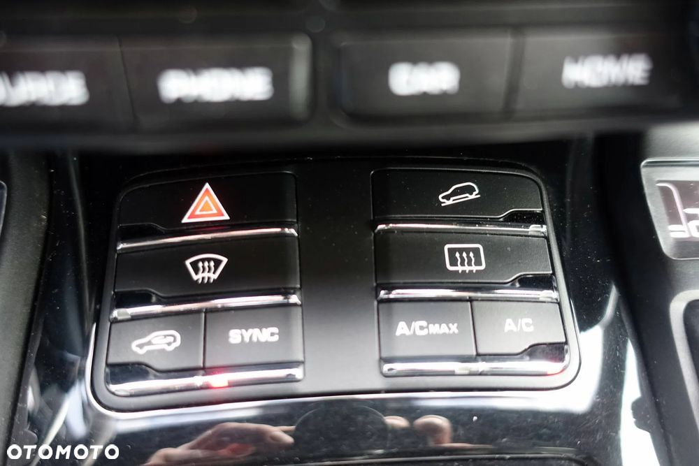 Porsche Cayenne Tiptronic S - 28