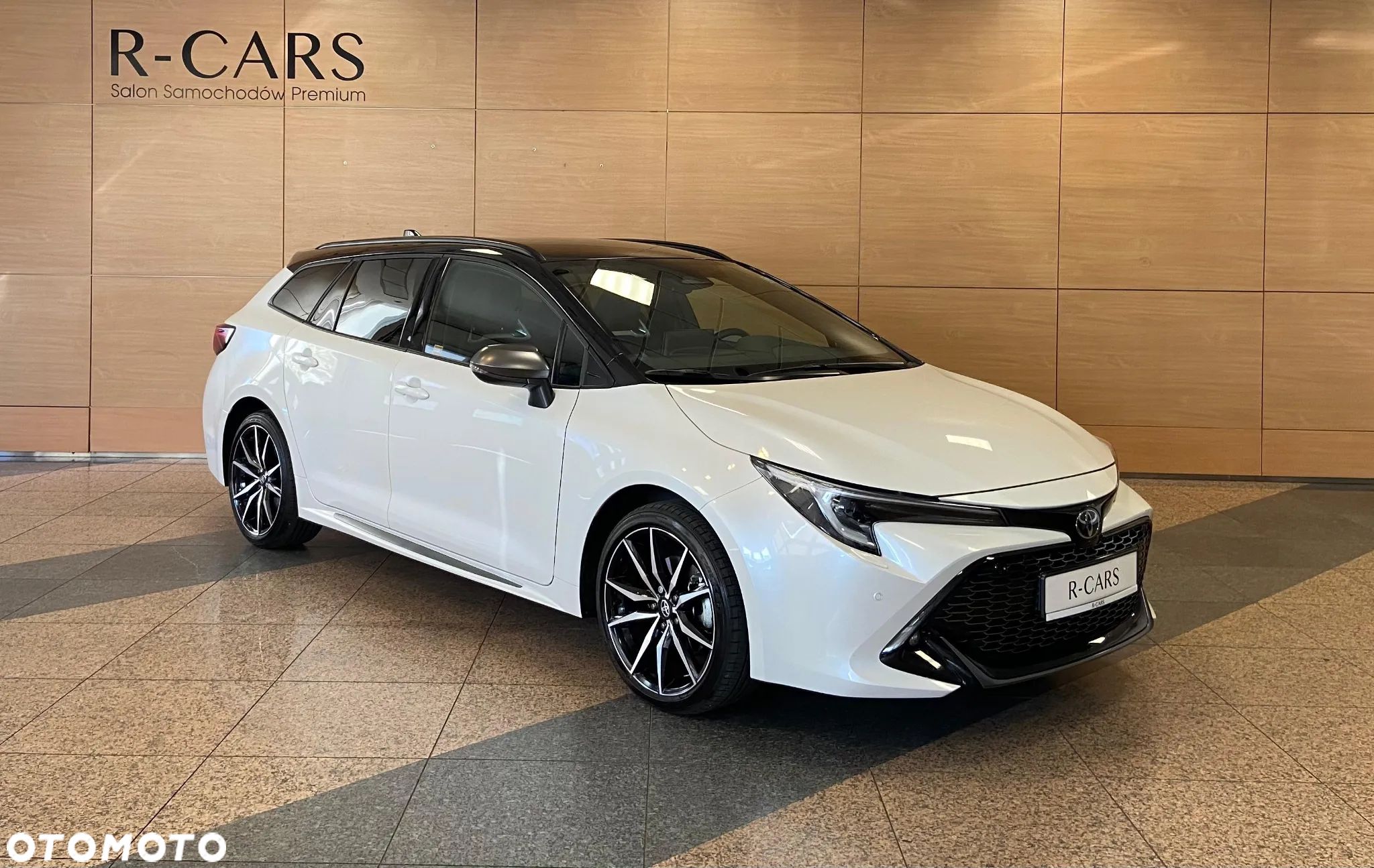 Toyota Corolla 2.0 Hybrid GR Sport Dynamic - 1
