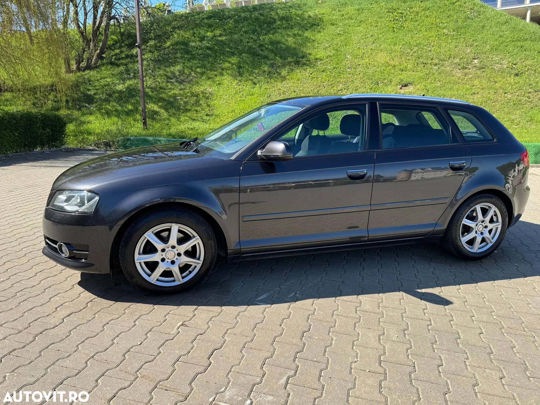 Audi A3 1.9 TDI Sportback Attraction - 3