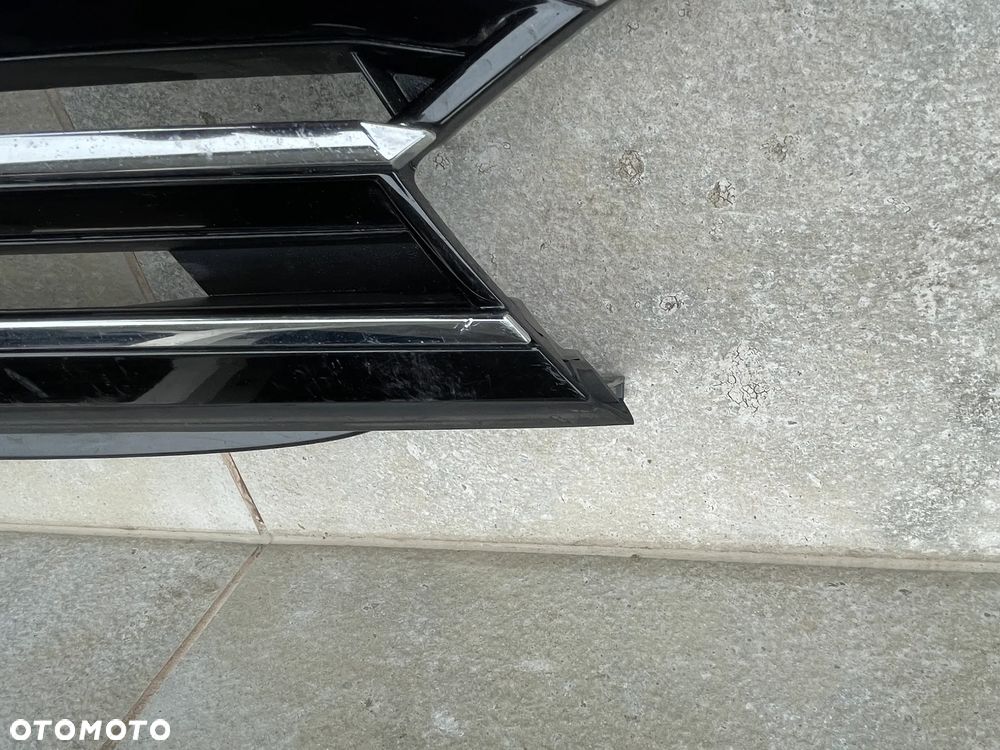 Grill atrapa VW Passat B8 - 3