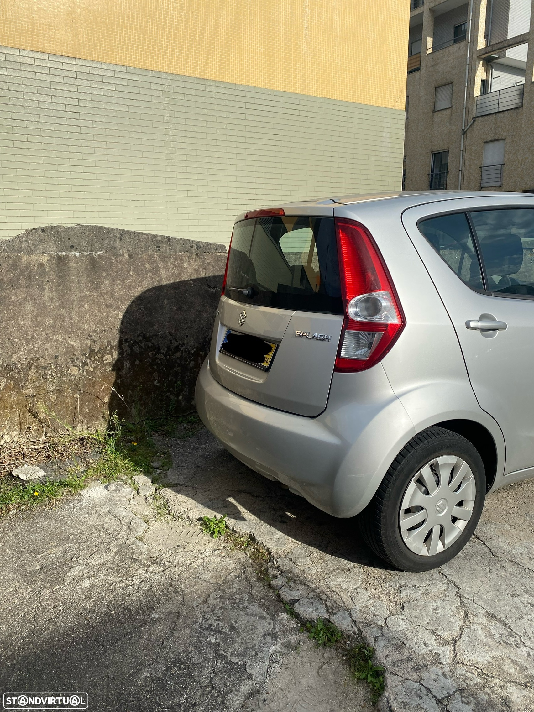 Suzuki Splash 1.0 GL - 10