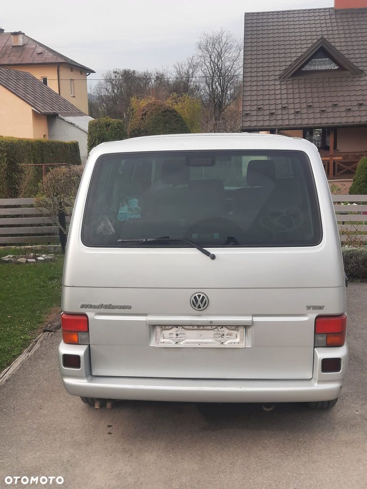 Volkswagen Multivan Standard - 16