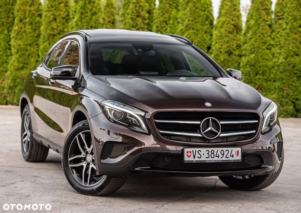 Mercedes-Benz GLA 250 4Matic 7G-DCT AMG Line - 2