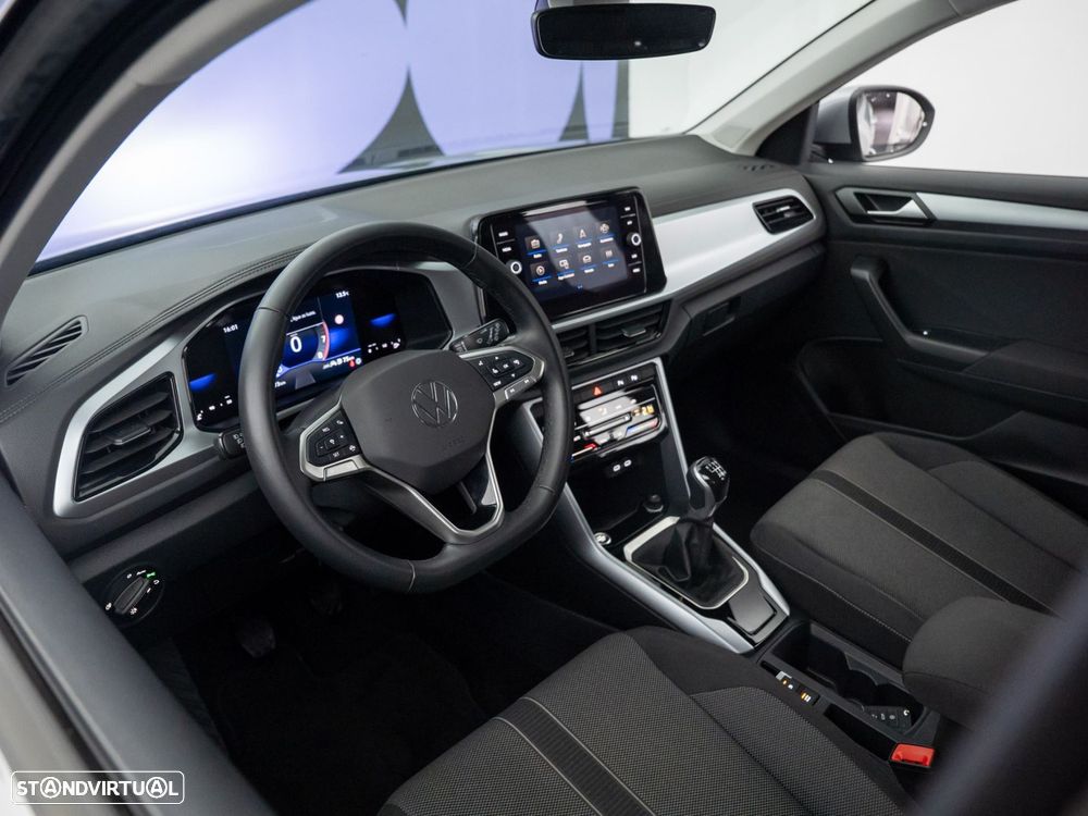 VW T-Roc 1.0 TSI Urban - 12