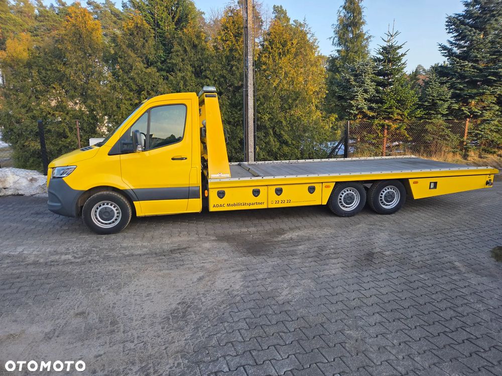 Mercedes-Benz Sprinter - 14