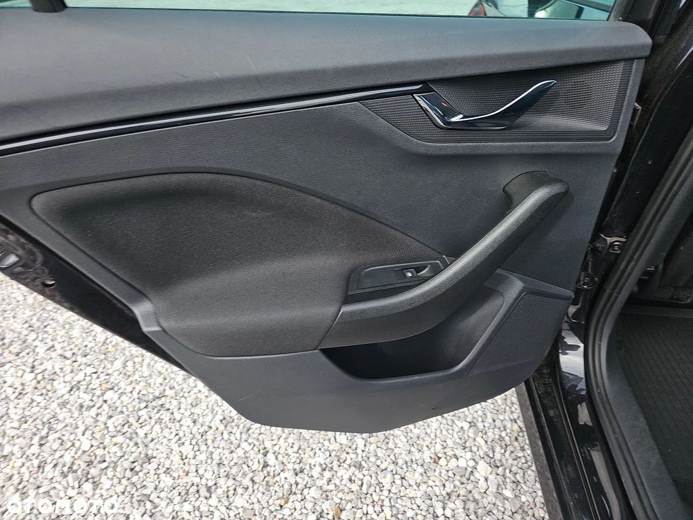 Skoda Kamiq 1.0 TSI Ambition DSG - 25