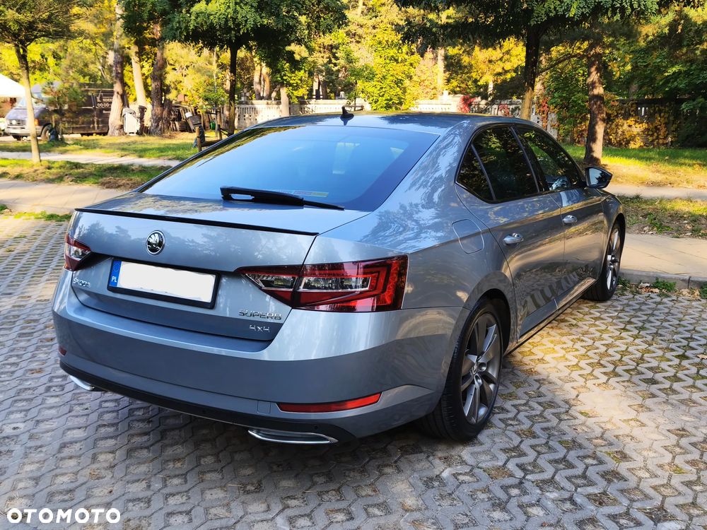 Skoda Superb 2.0 TDI 4x4 Sportline DSG - 18