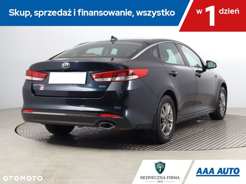 Kia Optima - 6