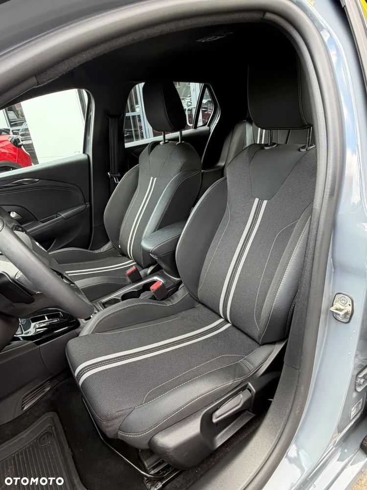 Opel Corsa 1.2 T mHEV EdCT - 11