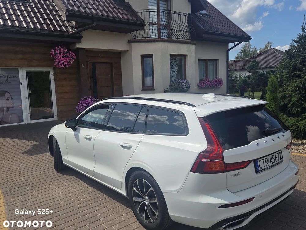 Volvo V60 D4 R-Design - 11
