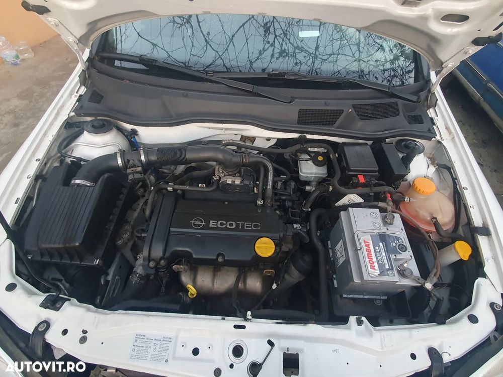 Opel Astra 1.4i Sport - 8