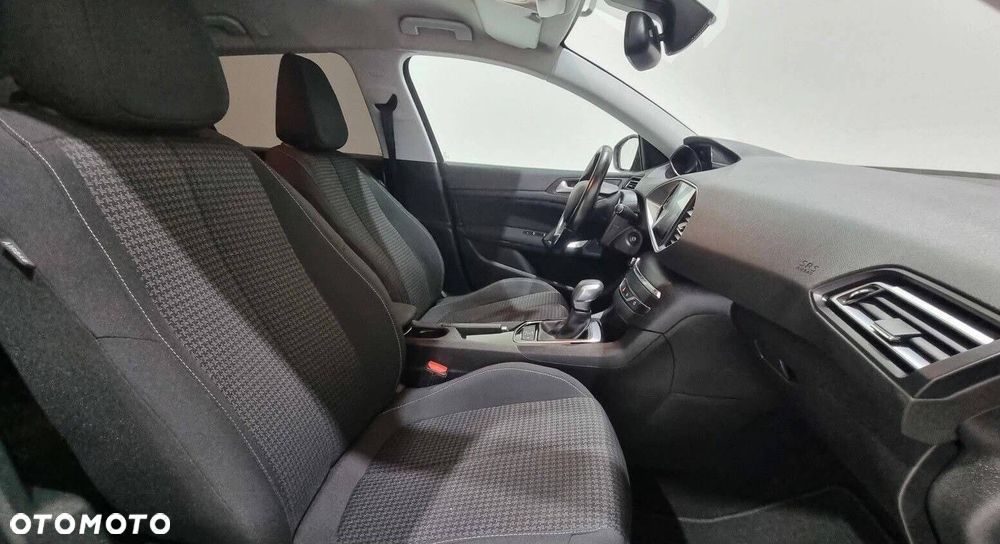 Peugeot 308 - 16