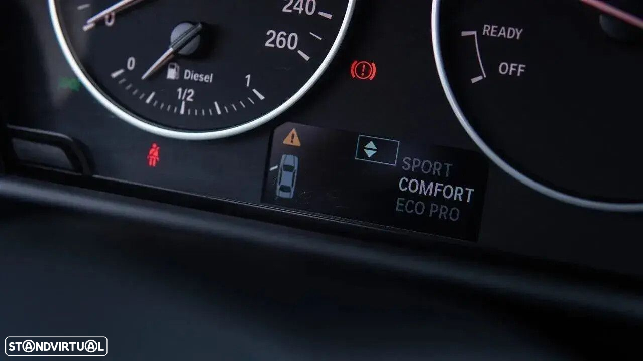 BMW 118 d Line Urban - 37