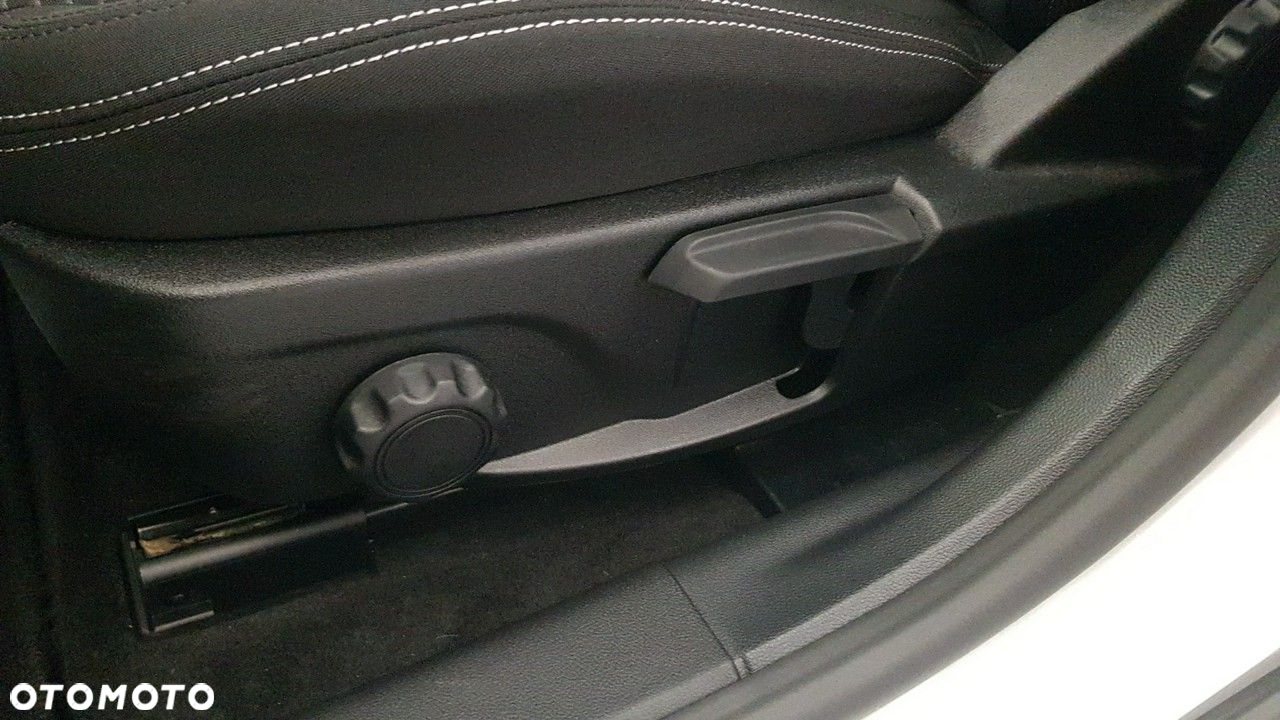 Ford Focus - 25