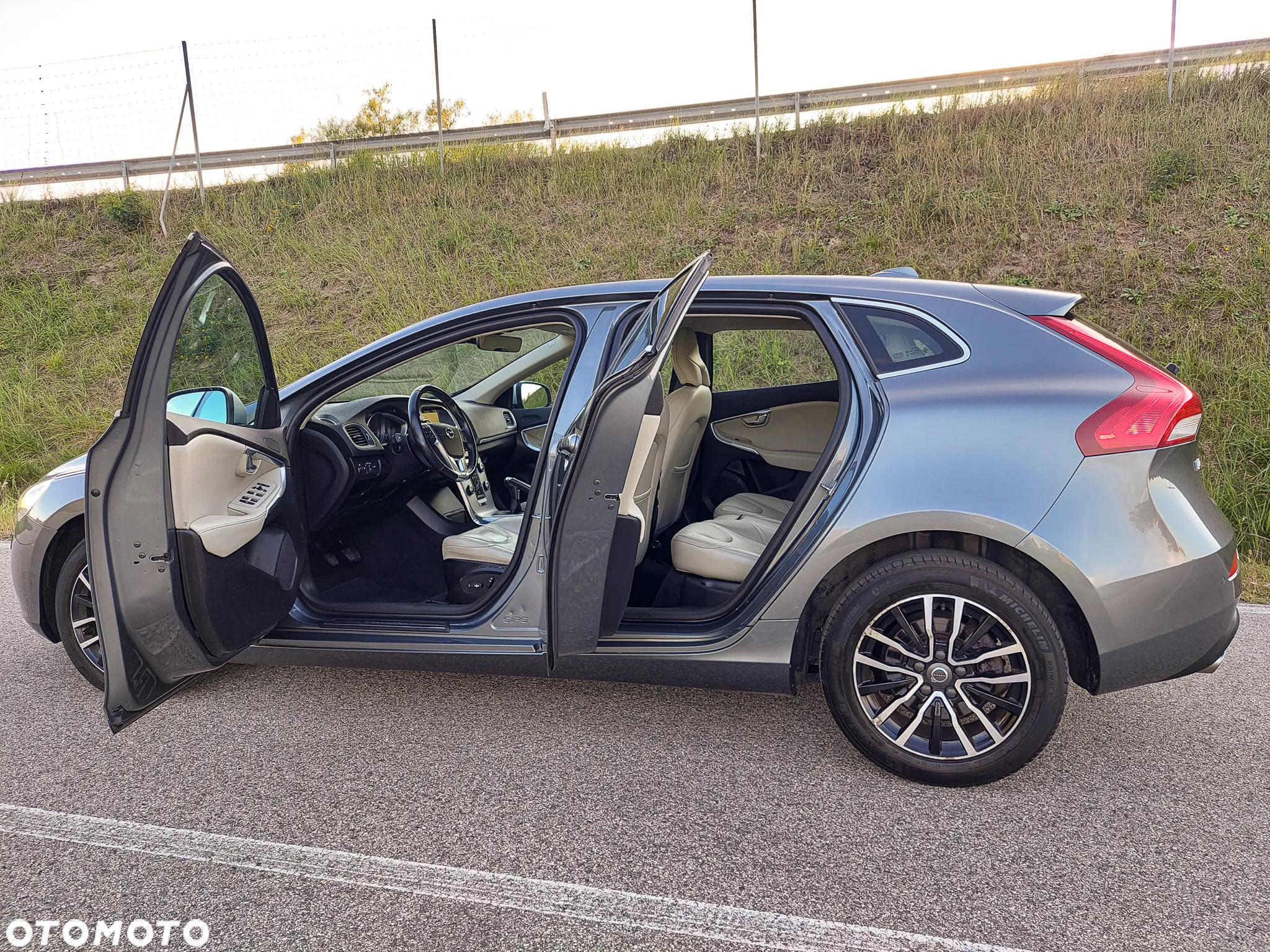 Volvo V40 D3 Drive-E Inscription - 8