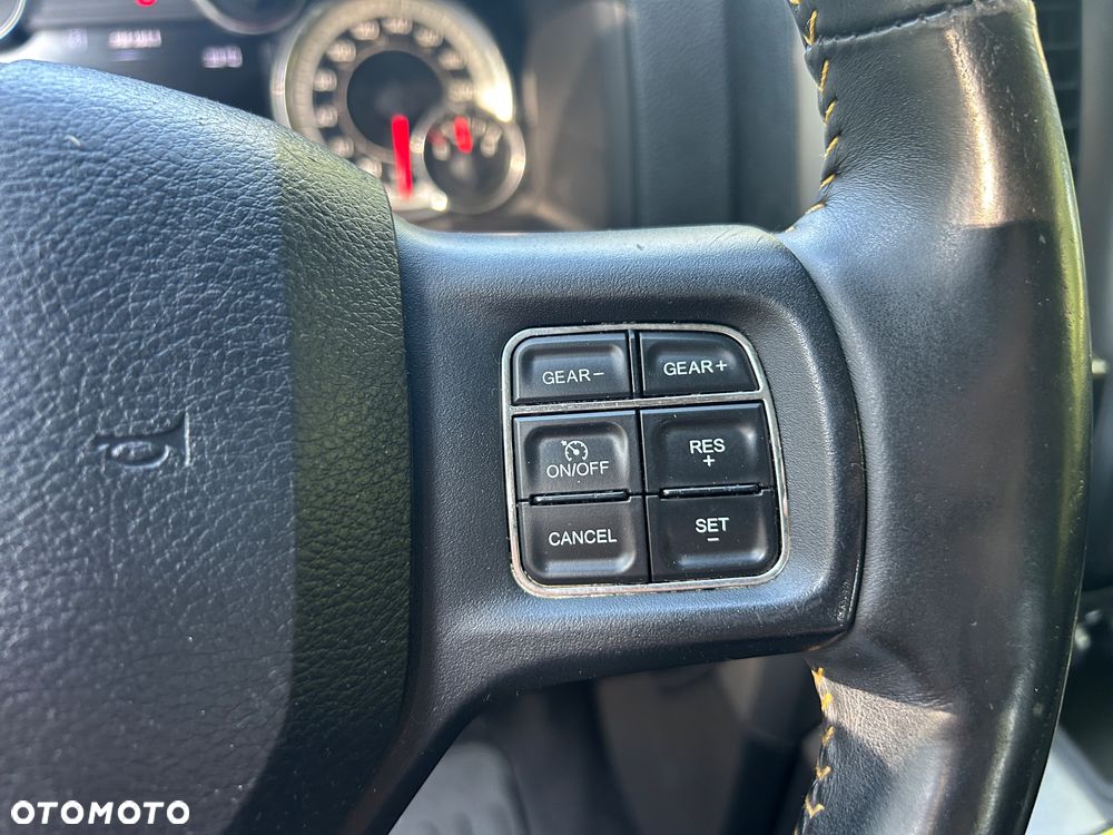 Dodge RAM 5.7 4x4 - 12