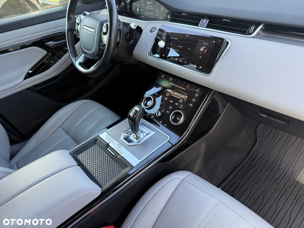 Land Rover Range Rover Evoque - 31