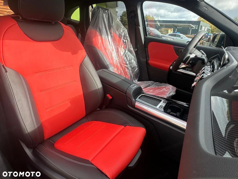Mercedes-Benz GLA 200 AMG Line - 7