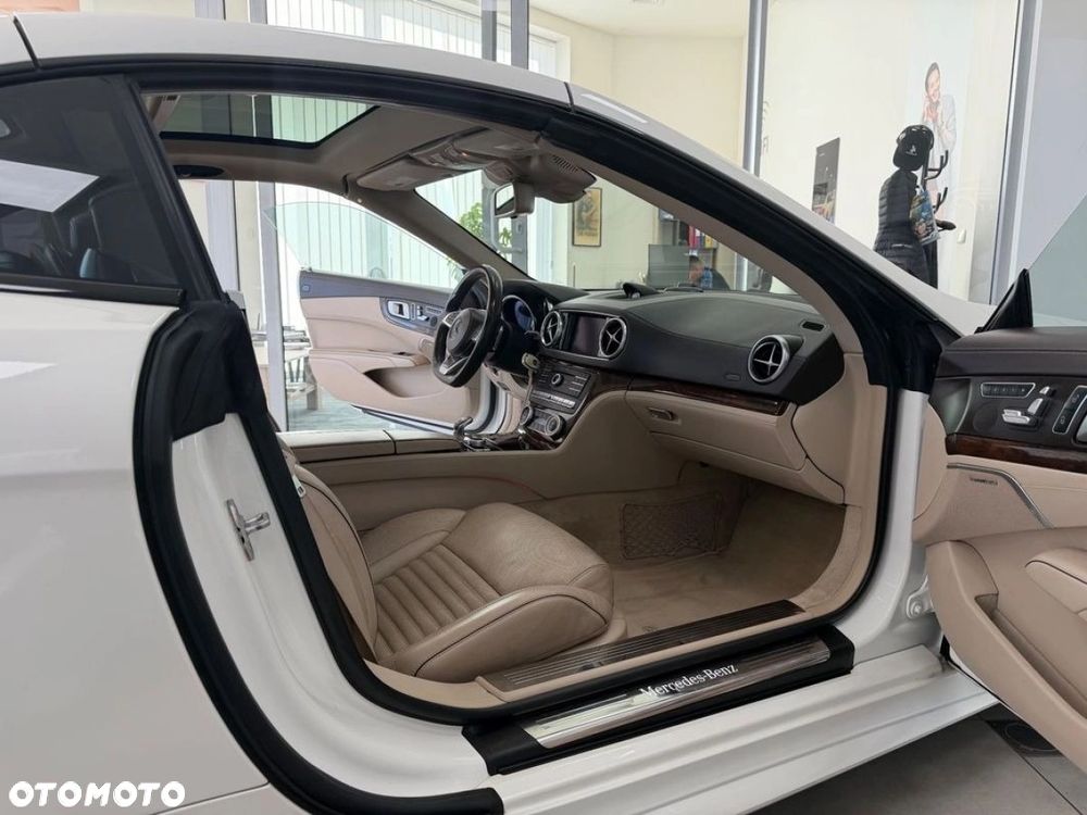 Mercedes-Benz SL - 30