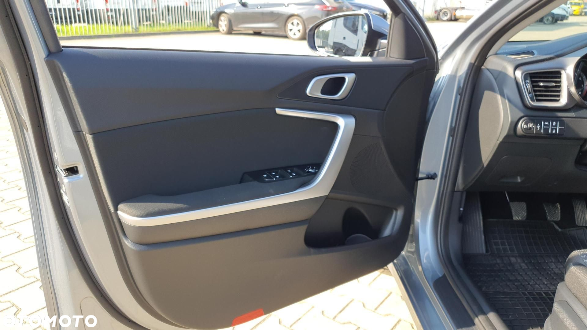 Kia Ceed 1.5 T-GDI M - 10