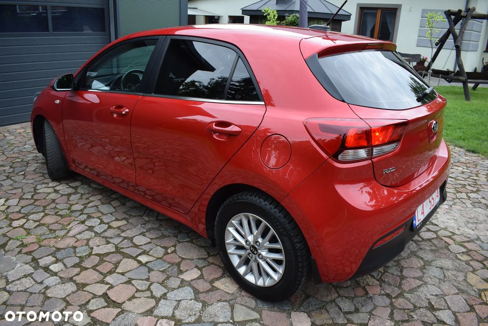 Kia Rio - 8