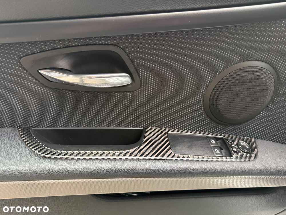 BMW Seria 3 325i - 12