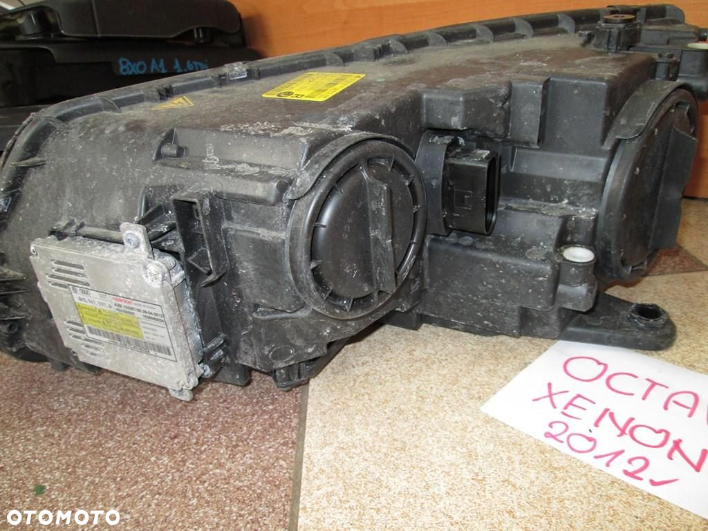 Lampa lampy Xenon Skoda Octavia 5E0 12r. przód - 4