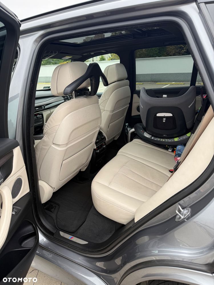 BMW X5 M M50d - 12
