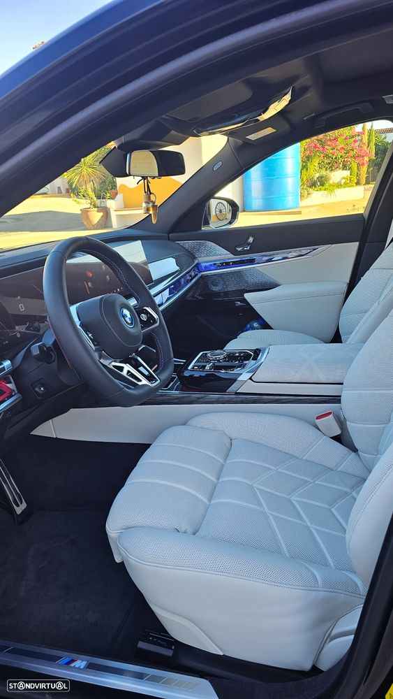 BMW 760 M760e xDrive - 11