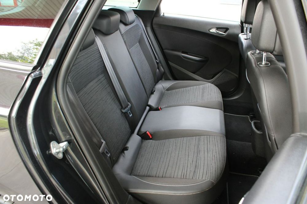 Opel Astra 1.4 Turbo Cosmo - 13