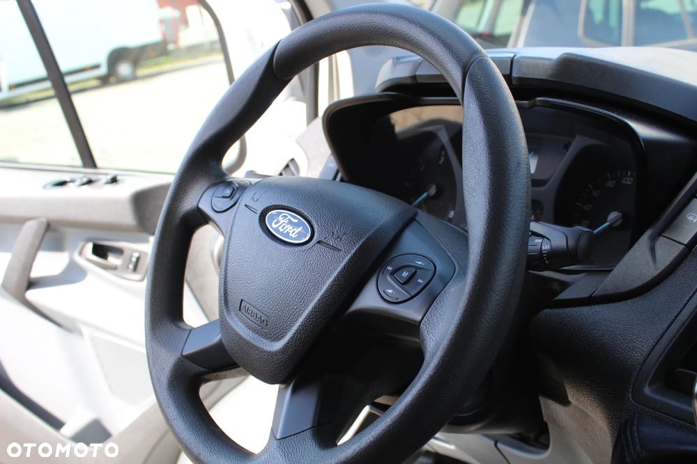 Ford Transit Custom - 19