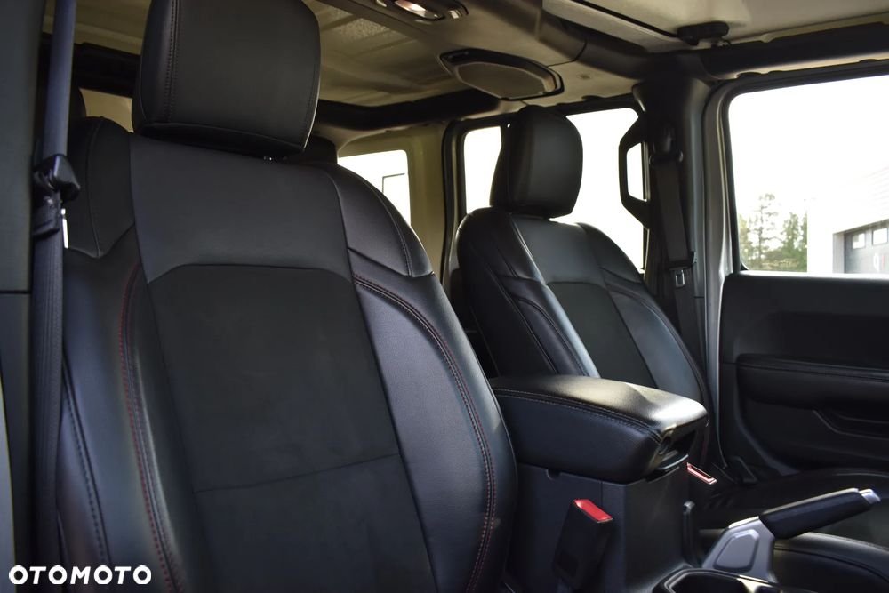 Jeep Wrangler 3.6 Unlim Sahara - 20