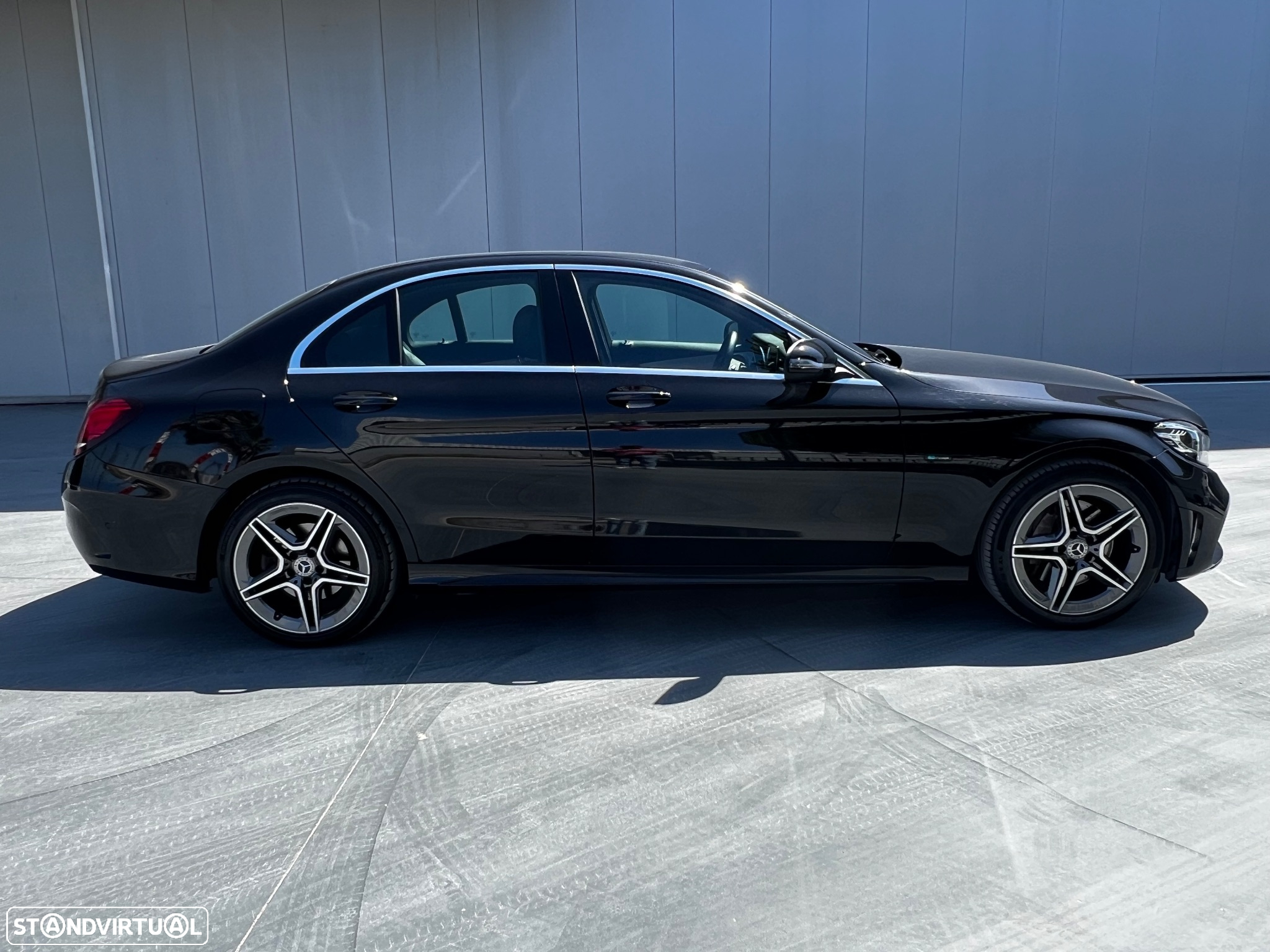 Mercedes-Benz C 300 de AMG Line - 4