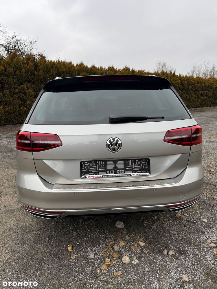 Volkswagen Passat 2.0 TDI SCR DSG Highline - 23