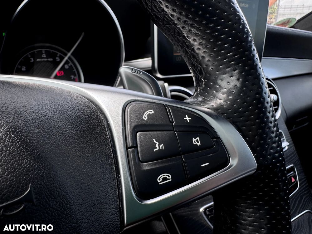 Mercedes-Benz C 63 AMG - 40
