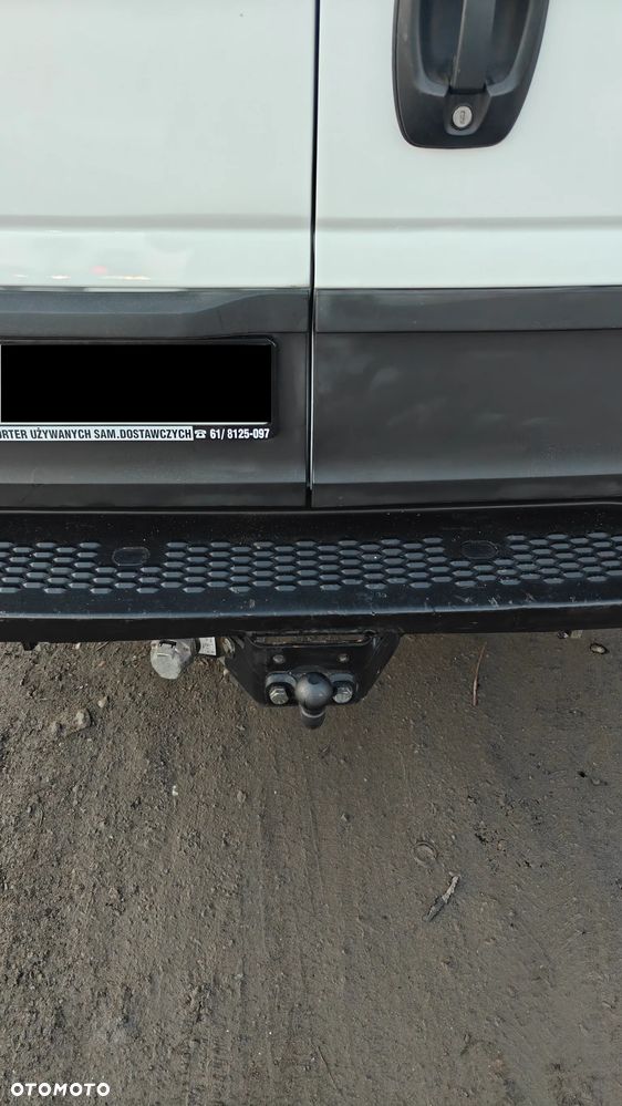 Iveco Daily 35C14  bliźniak brygadówka 7 osób - 7