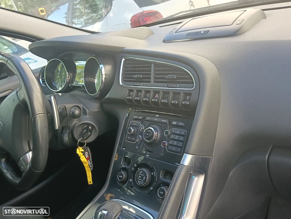 Peugeot 3008 2.0 HDi Hybrid4 - 12