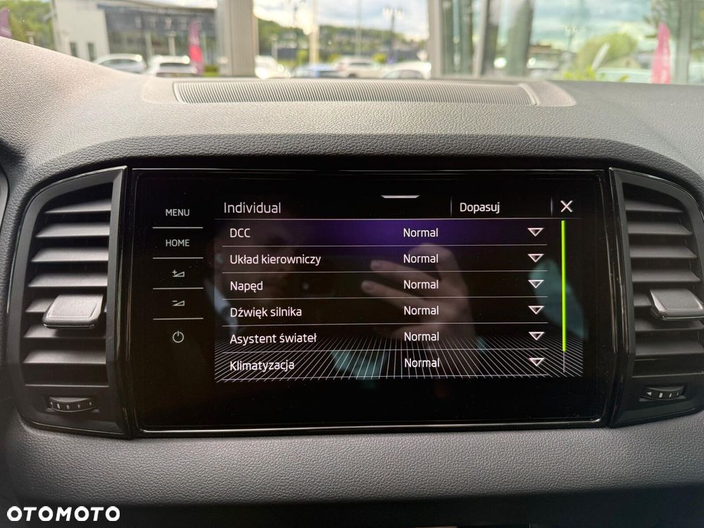 Skoda Karoq 2.0 TSI 4x4 Sportline DSG - 28