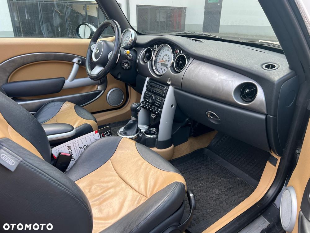 MINI Cooper S Sidewalk - 13